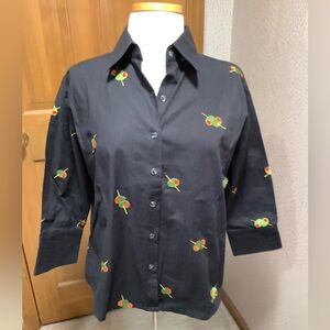 Vintage 90s Casey Coleman Black Button-Up Shirt with Embroidered olives Design